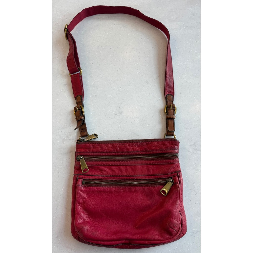 Fossil Red Pebbled Leather Crossbody Bag Brown Trim Brass Hardware Messenger